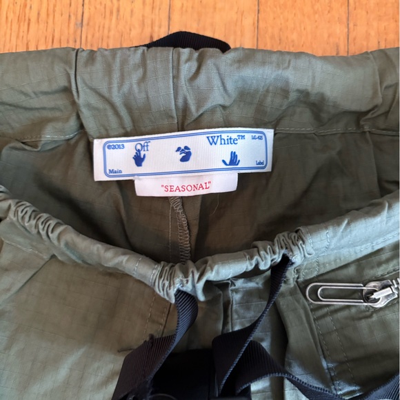 Off-White strappy cargo pants with buckles - Picture 2 of 4